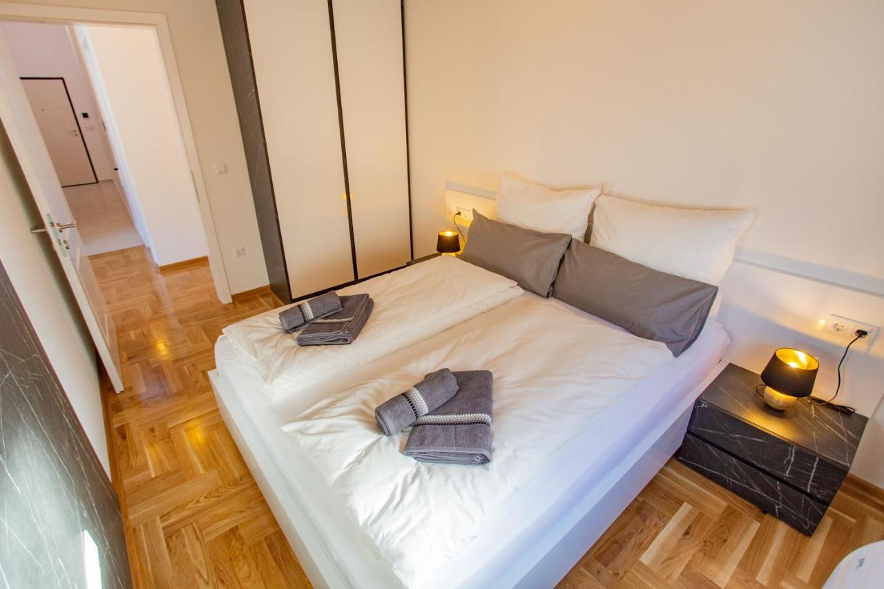 Sky Penthouse Old Bridge With Sauna And Jacuzzi モスタル エクステリア 写真