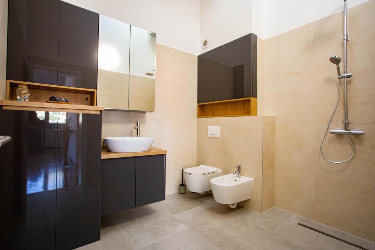 Sky Penthouse Old Bridge With Sauna And Jacuzzi モスタル エクステリア 写真